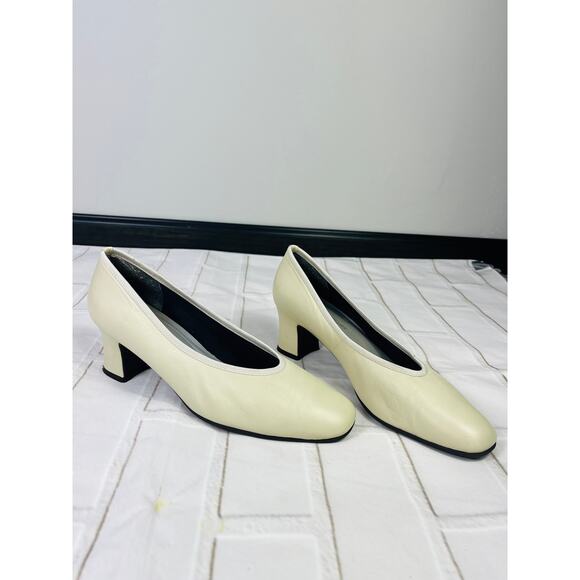 New Naturalizer light gray block heel pumps sz 8.5 - Picture 1 of 4